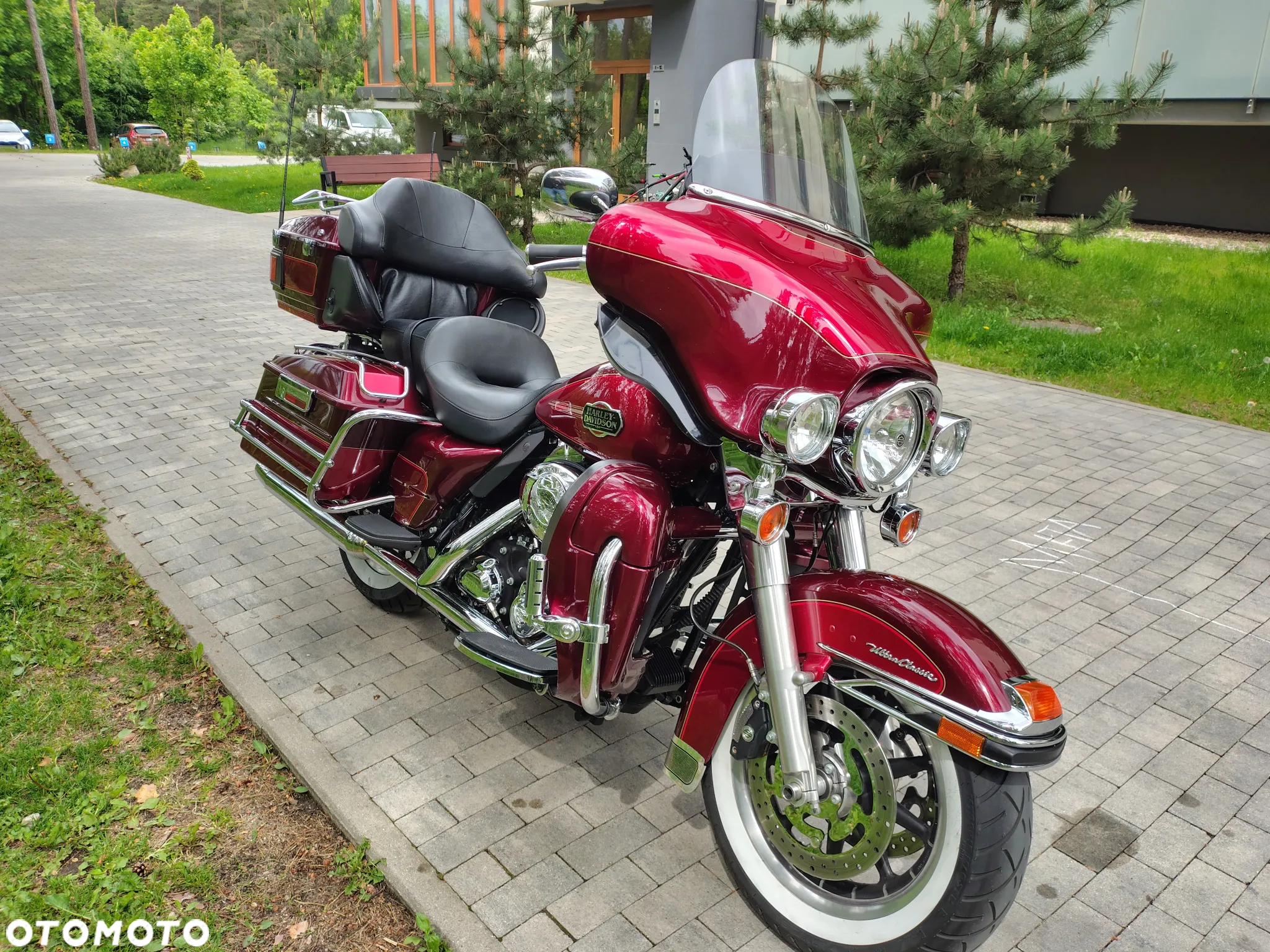 Harley-Davidson FLHTCU Ultra - 2