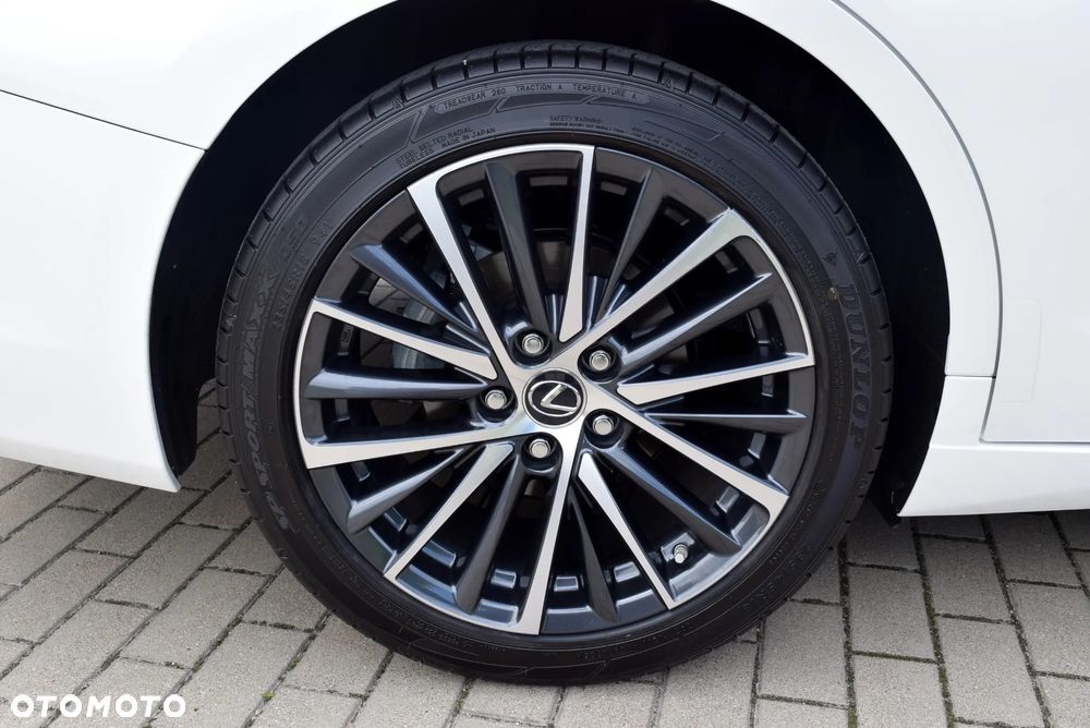 Lexus ES 300h Prestige - 11