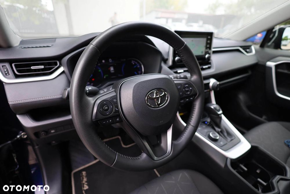 Toyota RAV4 - 18