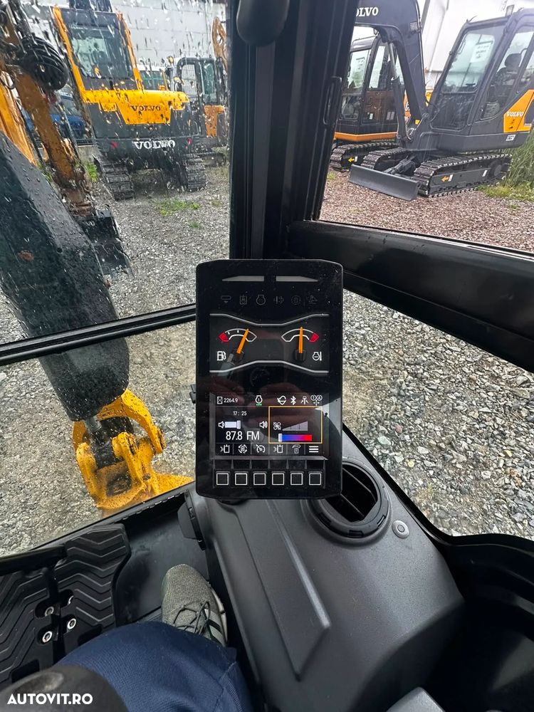 Caterpillar 302 - 8