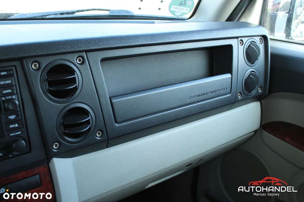 Jeep Commander - 16