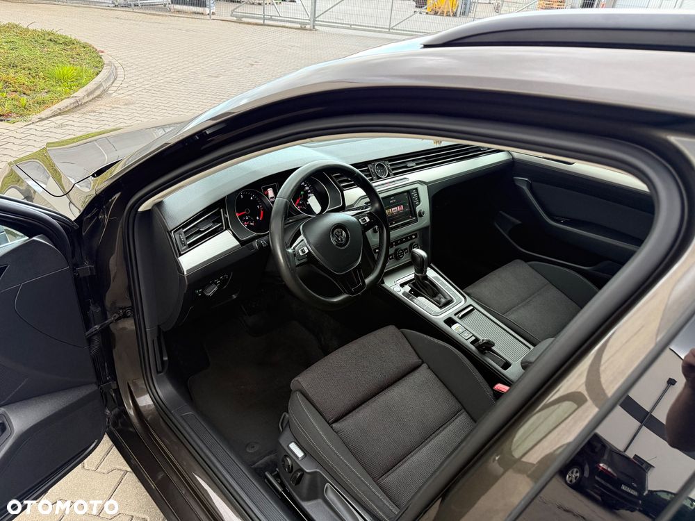 Volkswagen Passat Variant 2.0 TDI DSG (BlueMotion Technology) Trendline - 13
