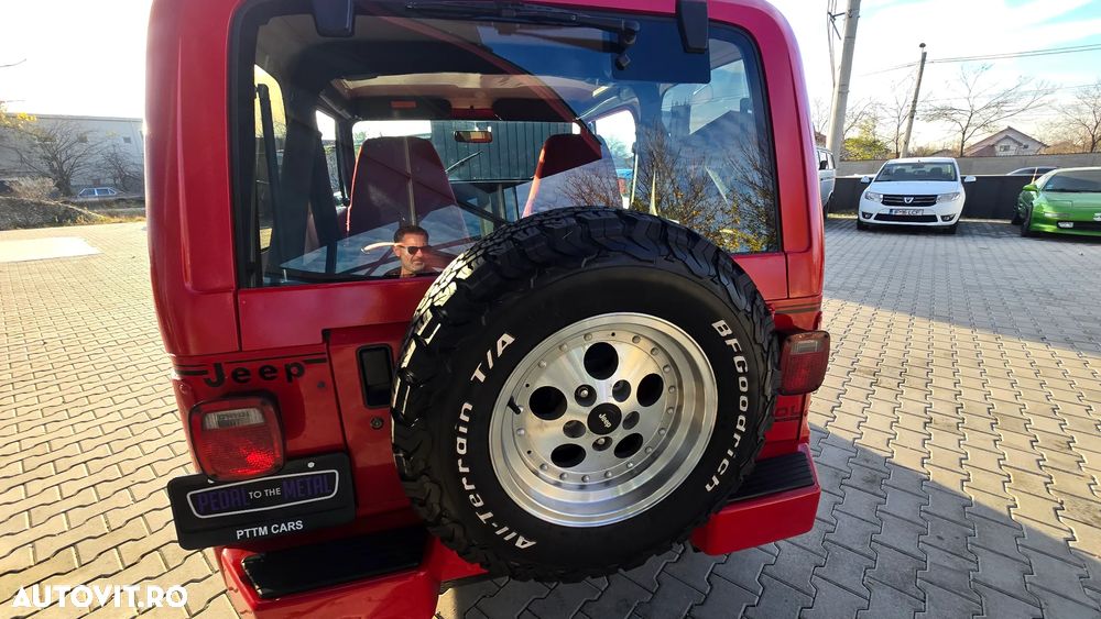 Jeep Wrangler - 10