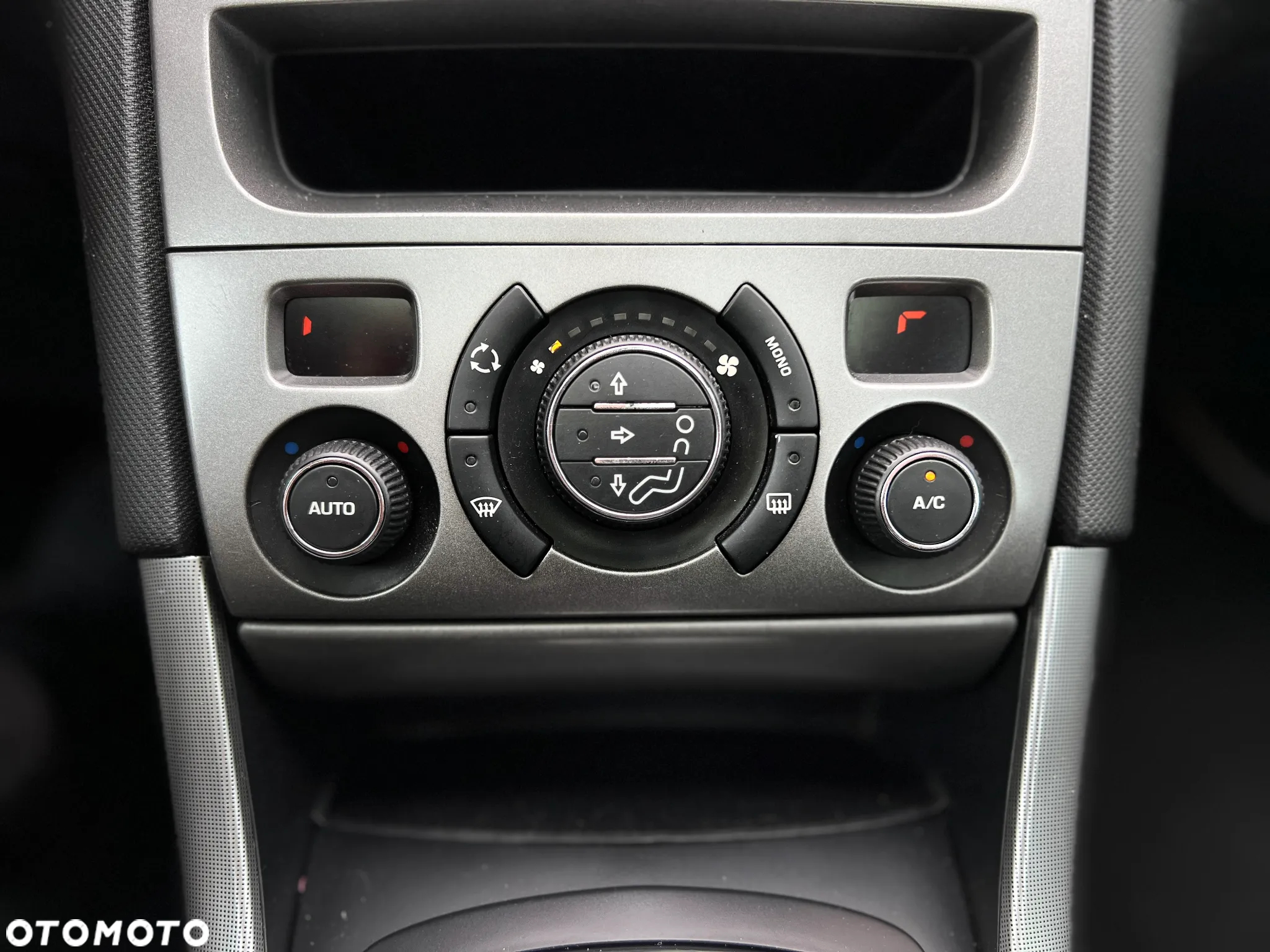 Peugeot 308 - 23