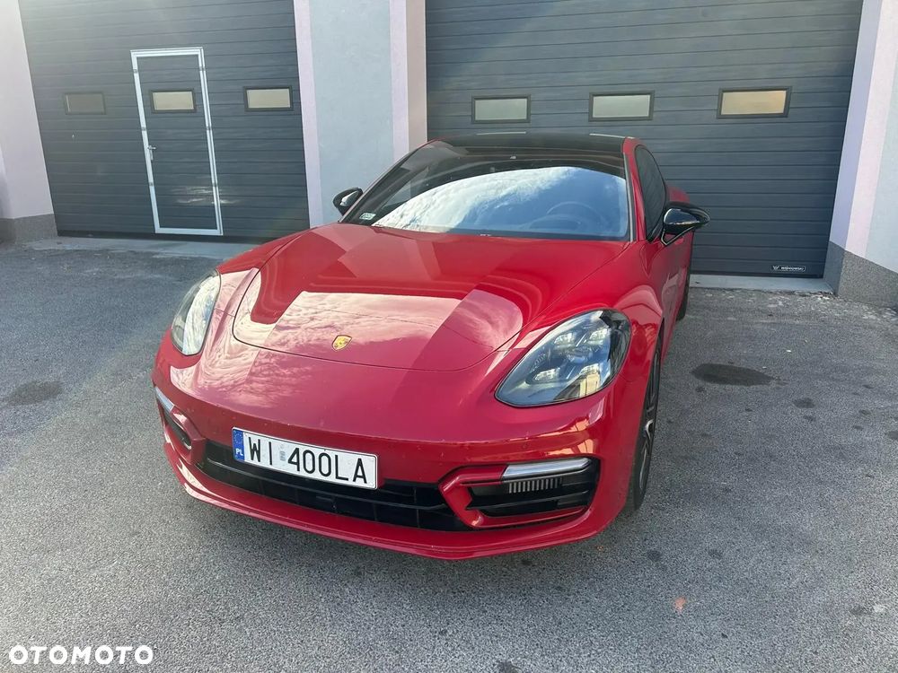Porsche Panamera GTS - 4