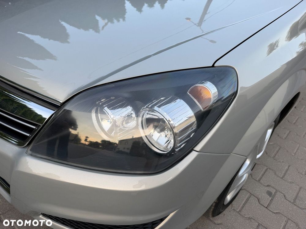 Opel Astra 1.6 Exklusiv - 24