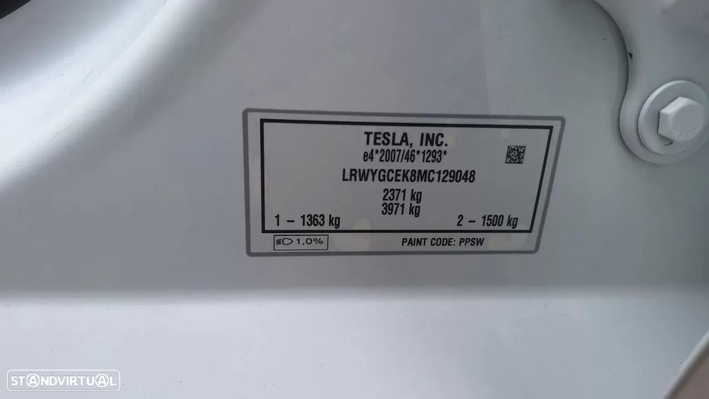 Tesla Model Y Long Range Dual Motor AWD - 25