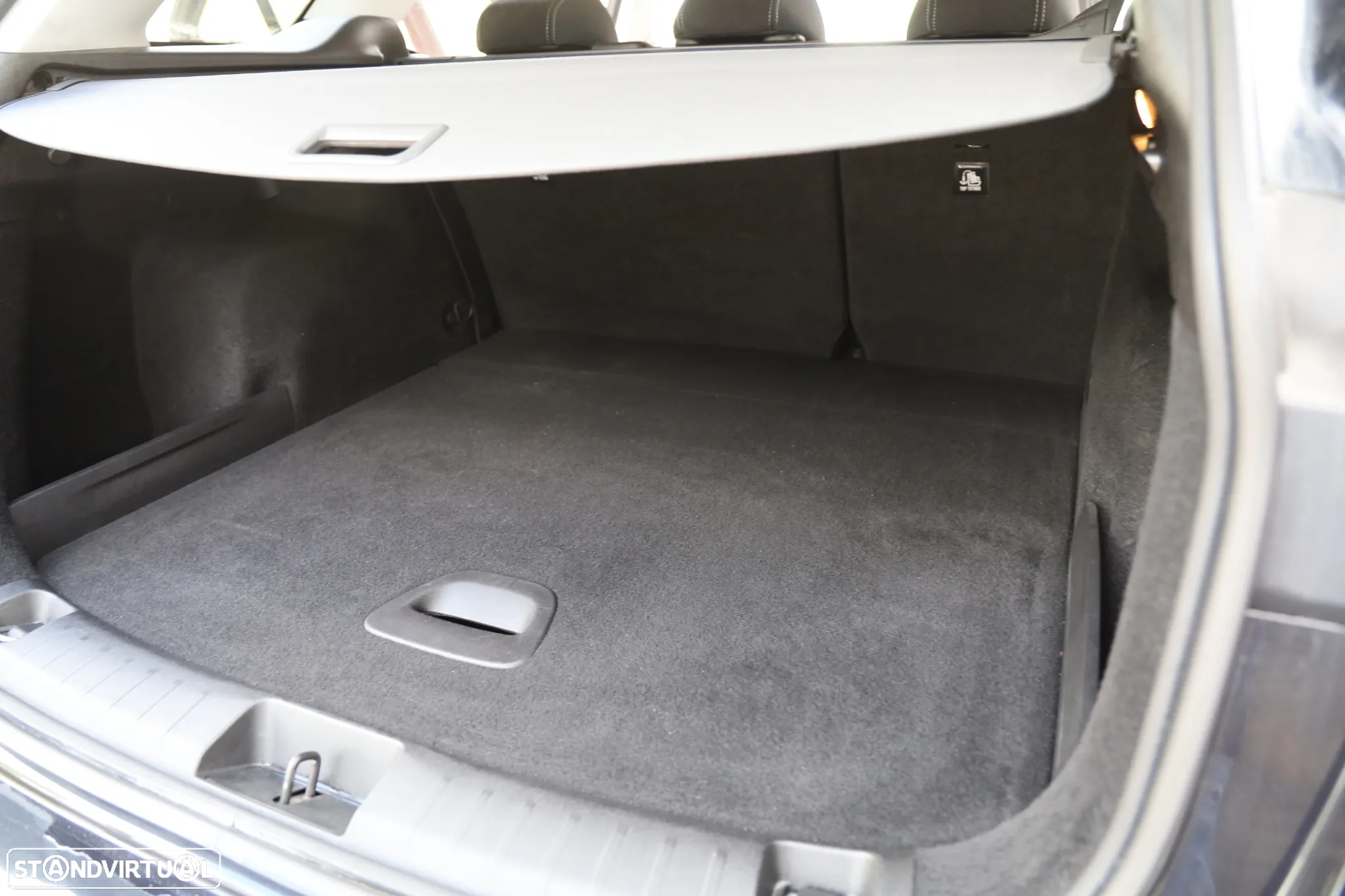 Fiat Tipo Station Wagon 1.3 M-Jet Lounge Tech J17 - 26