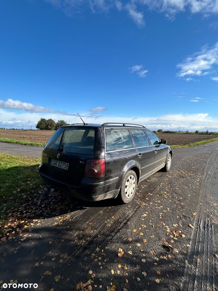 Volkswagen Passat - 4