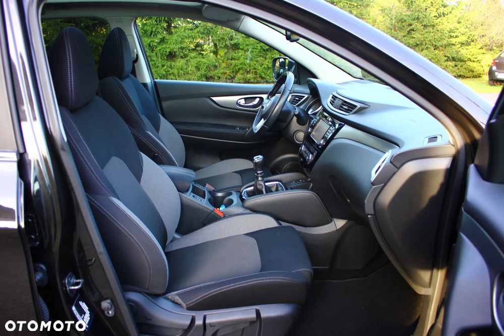 Nissan Qashqai 1.6 DIG-T N-Connecta - 39