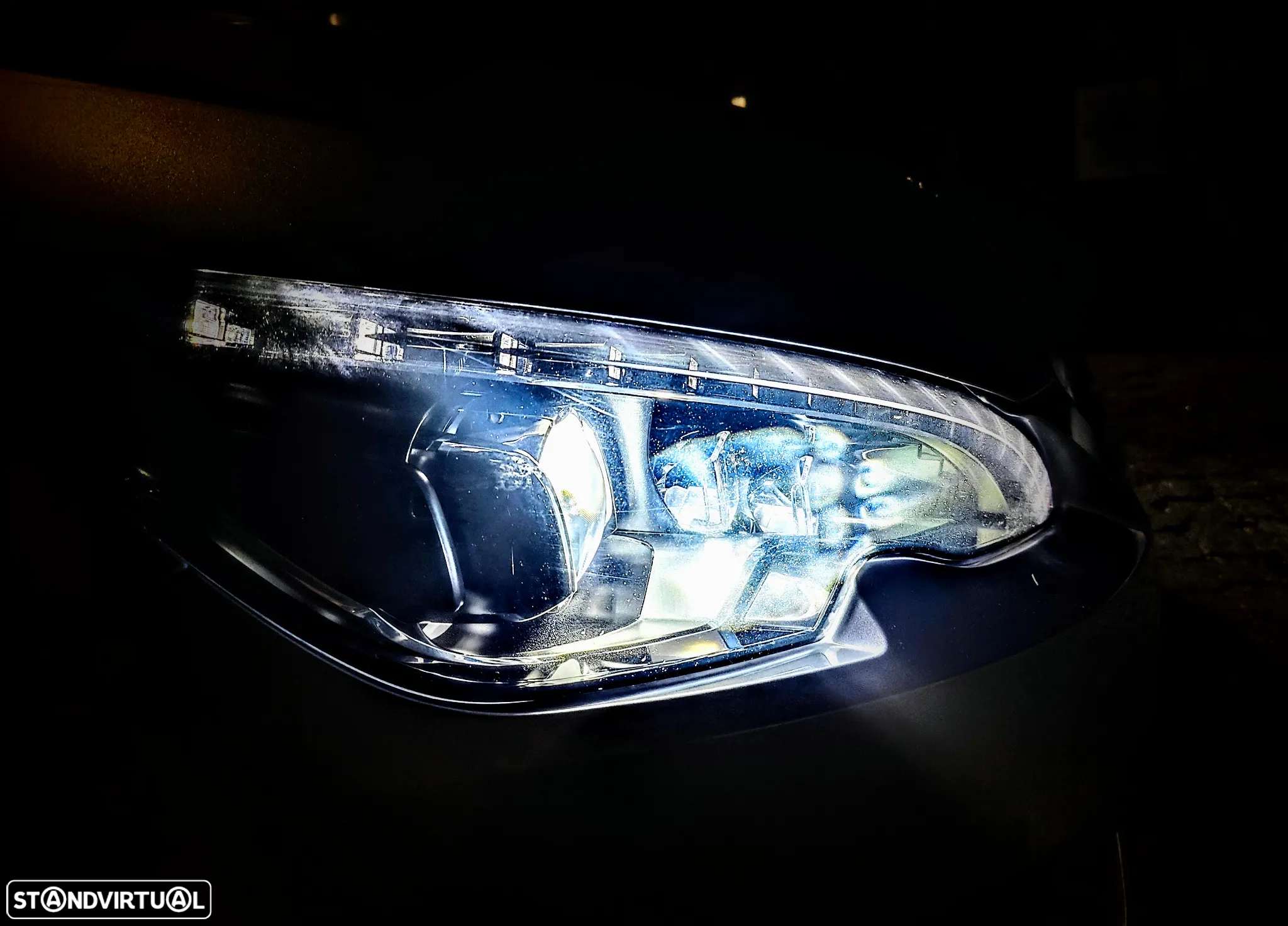 Peugeot 308 1.2 PureTech Allure Full LED EAT8 - 23