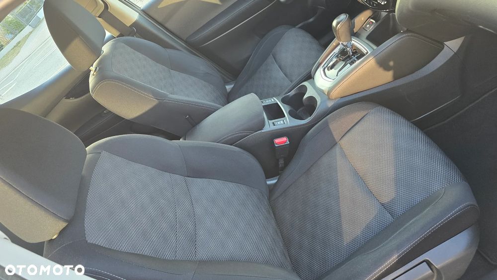 Nissan Qashqai 1.6 dCi Xtronic TEKNA+ - 25