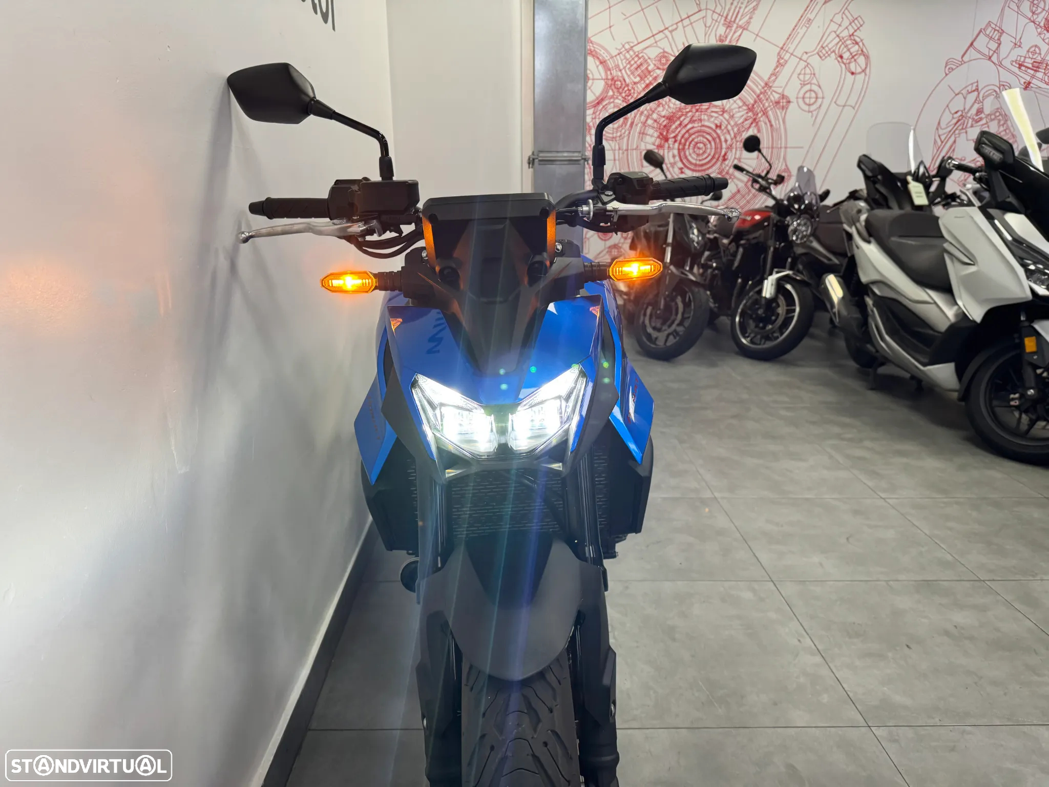 Honda CB 750 Hornet - 4
