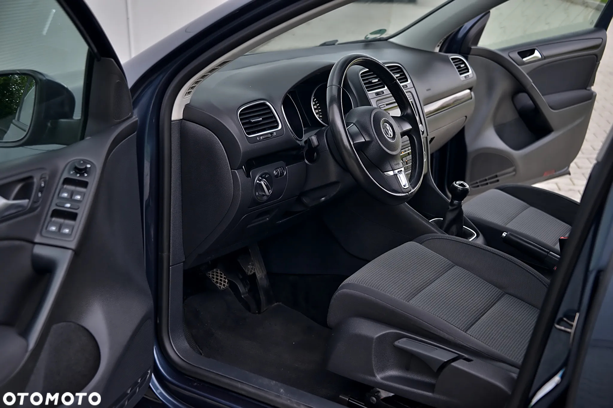 Volkswagen Golf - 21