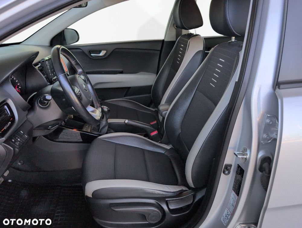 Kia Stonic - 16