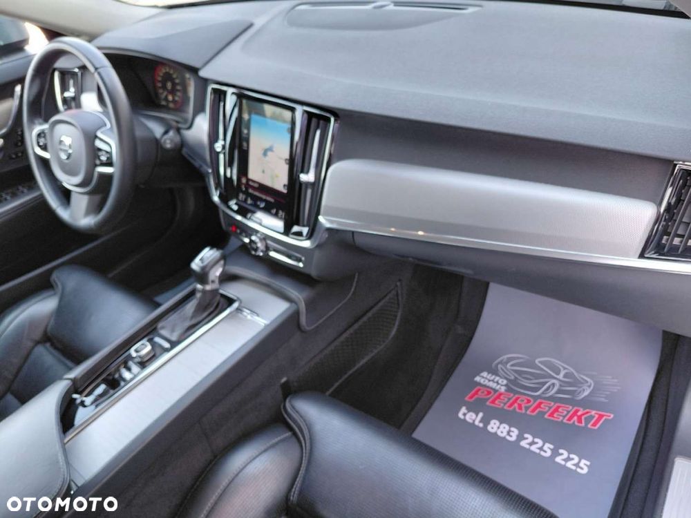 Volvo V90 Cross Country - 13