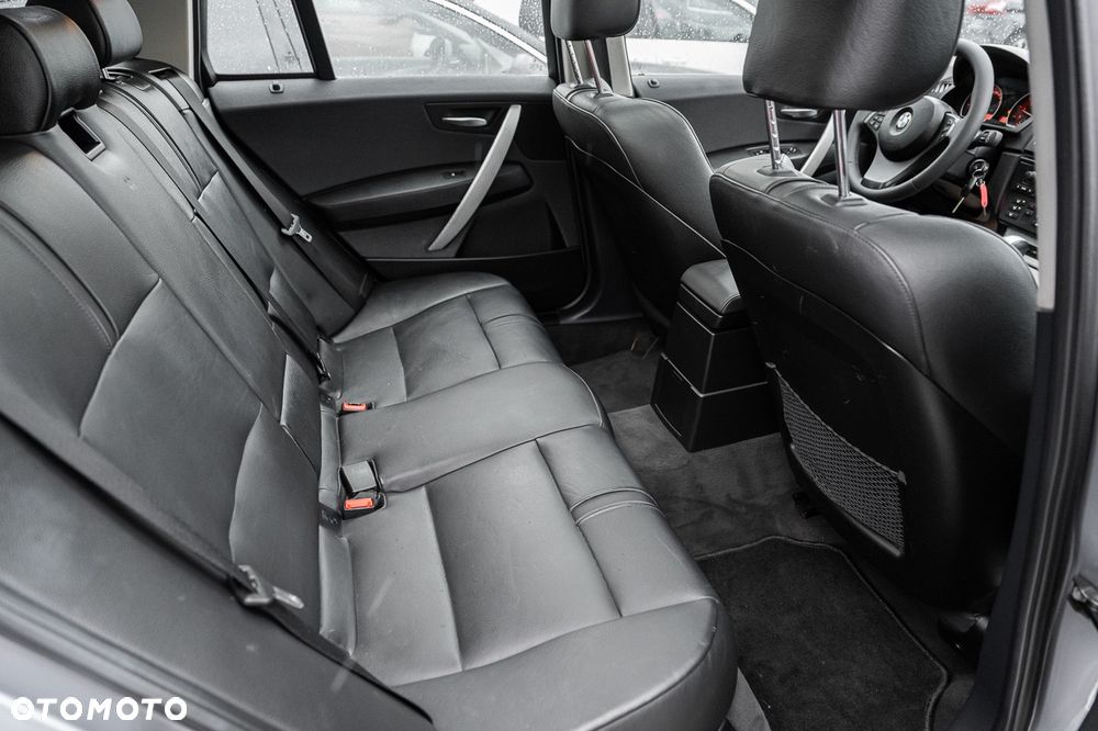 BMW X3 2.5i - 29