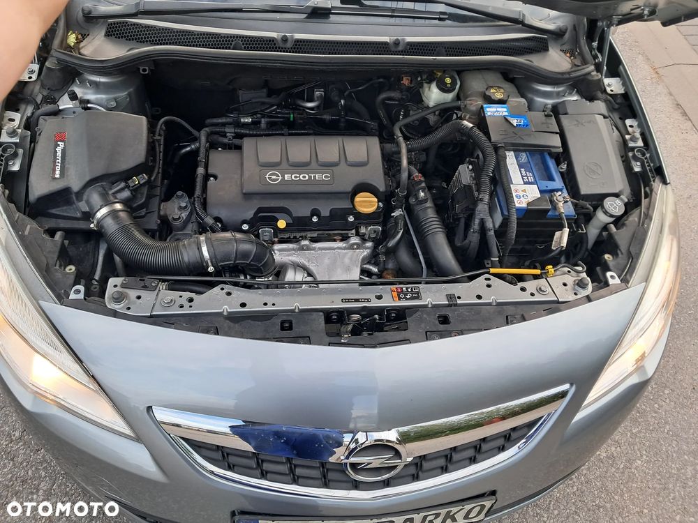Opel Astra 1.4 Turbo Color Edition - 11