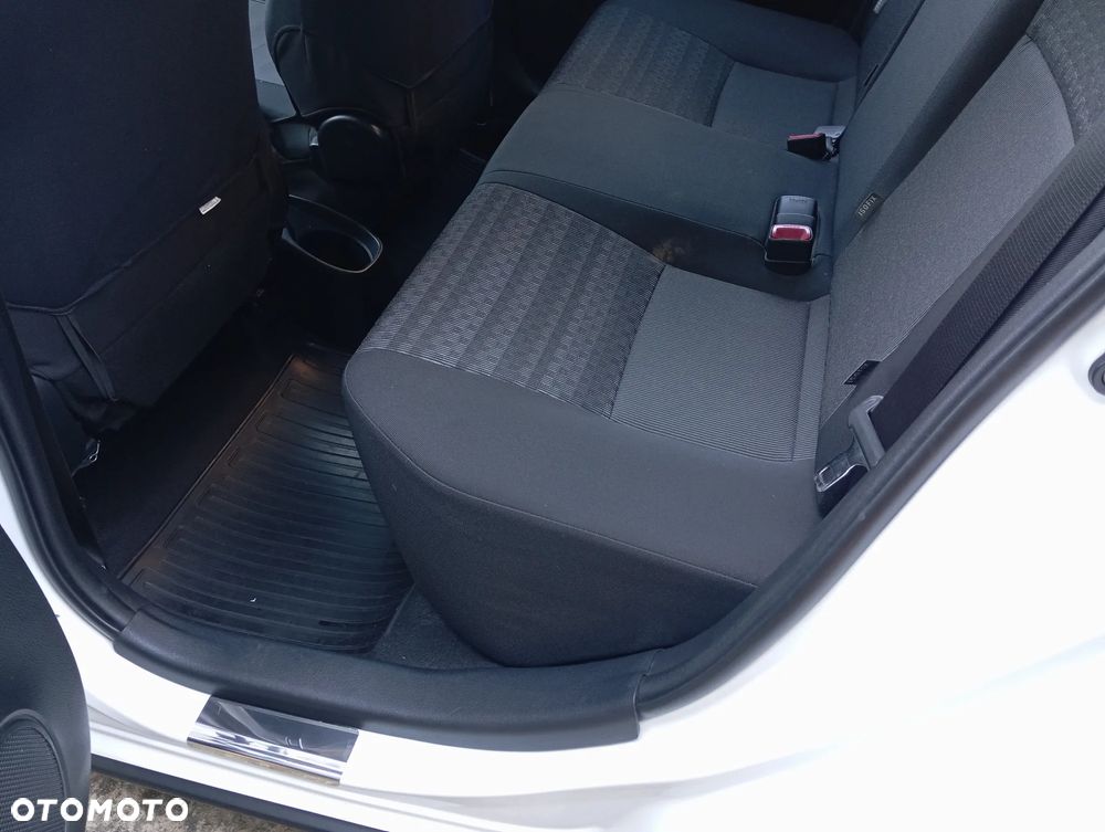 Toyota Yaris 1.0 Active EU6 - 9