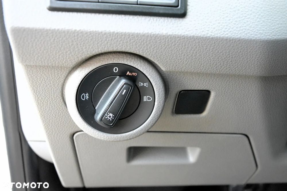Volkswagen Transporter L2H1 - 18