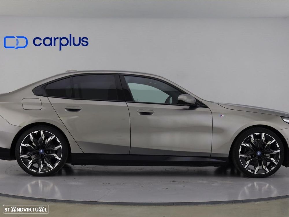 BMW i5 eDrive40 - 8