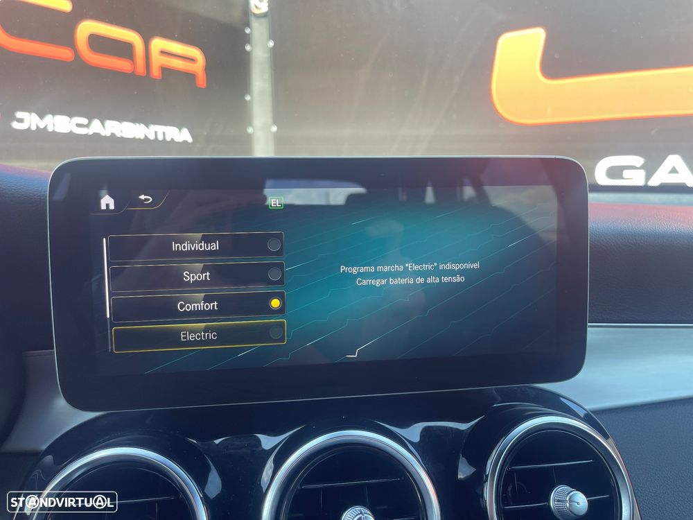 Mercedes-Benz GLC 300 de 4Matic 9G-TRONIC AMG Line - 24