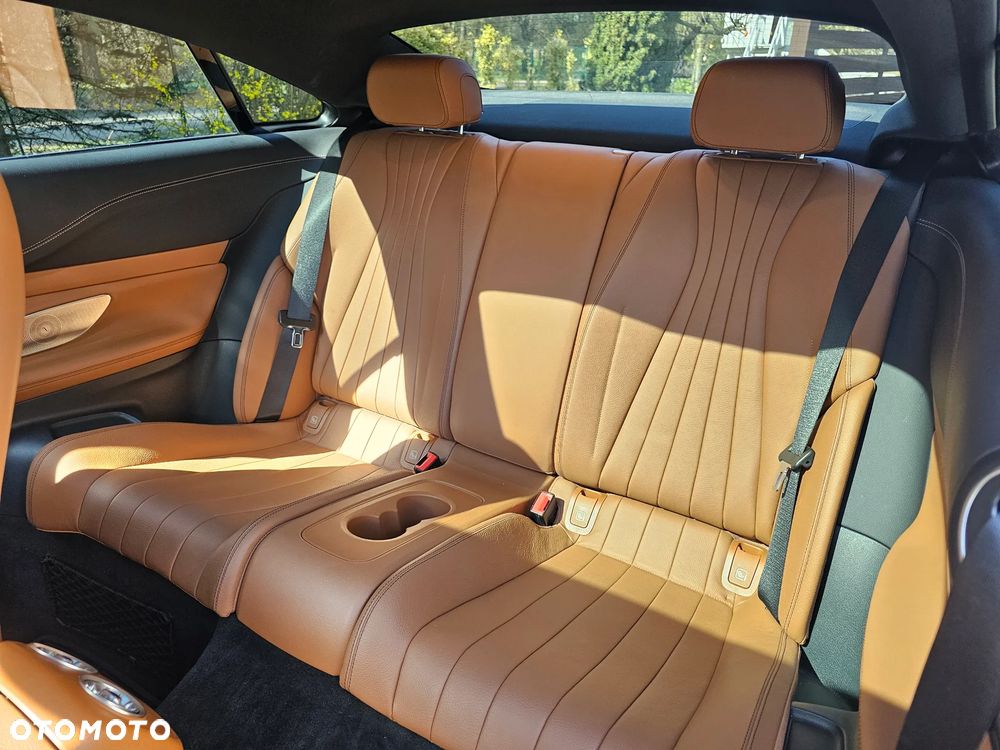 Mercedes-Benz Klasa E - 19