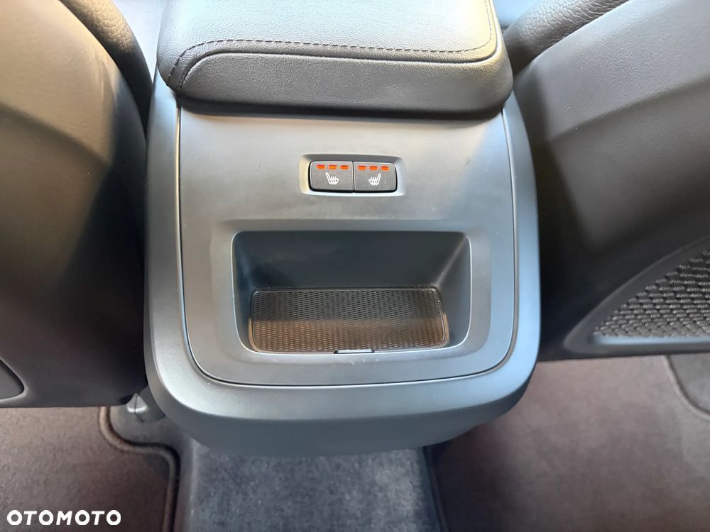Volvo XC 60 B5 B AWD Ultra Dark - 24
