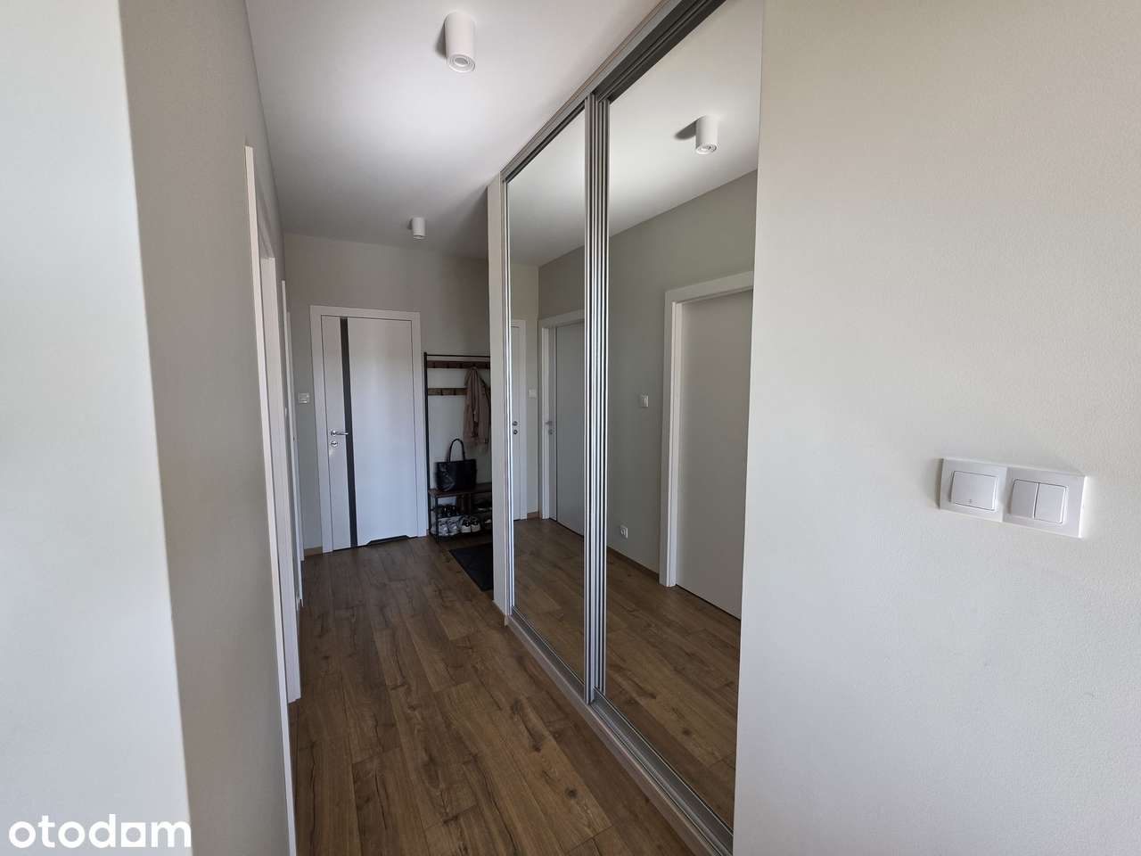 3 pokoje | 56 m² | 6. piętro | klimatyzacja | garaż + boks | WKD Raków