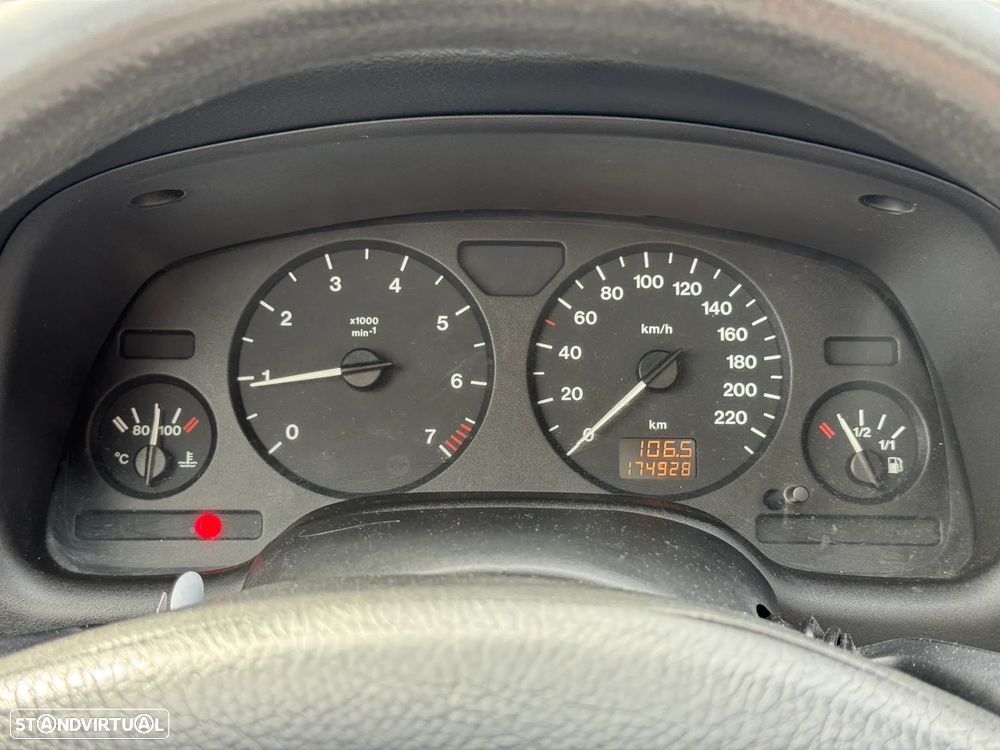 Opel Astra 1.2 Club - 16