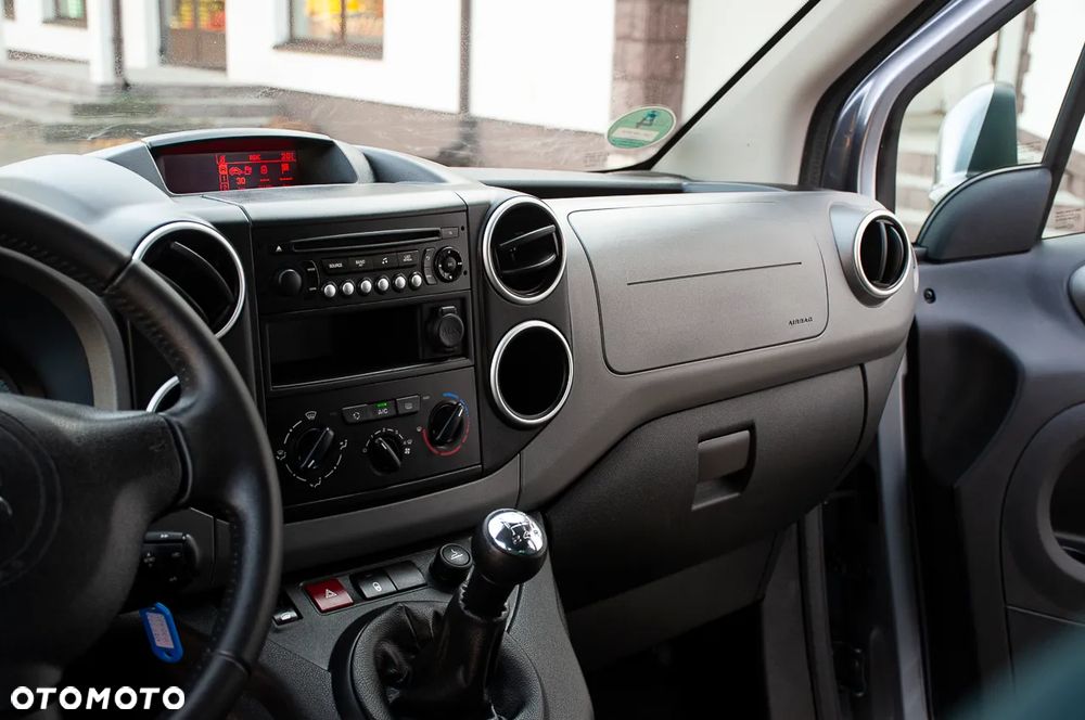 Citroën Berlingo Multispace VTi 95 SELECTION - 32
