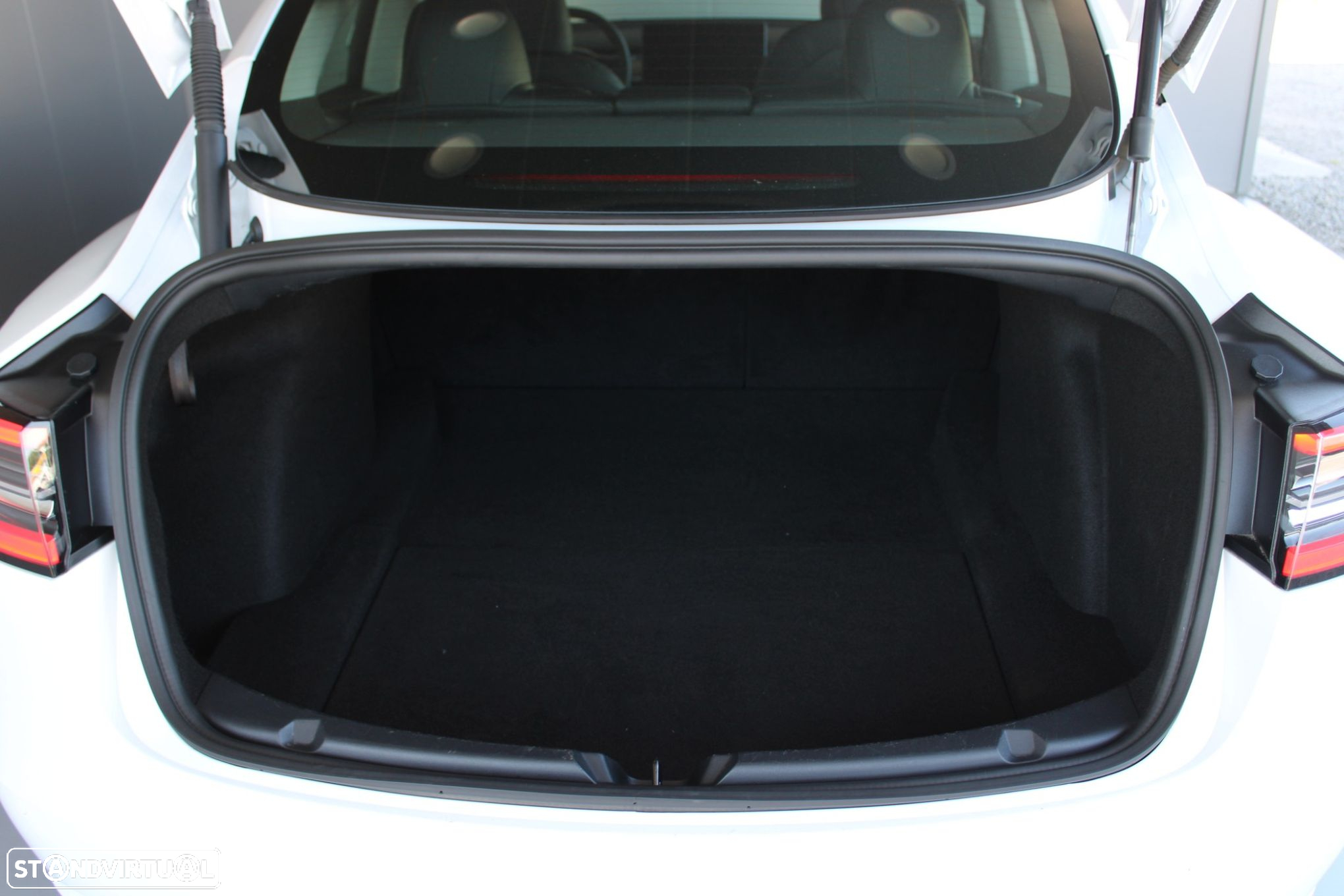 Tesla Model 3 Standard Range Plus RWD - 10