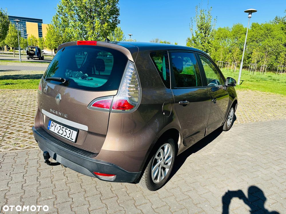 Renault Scenic 1.6 16V 110 LIMITED - 11