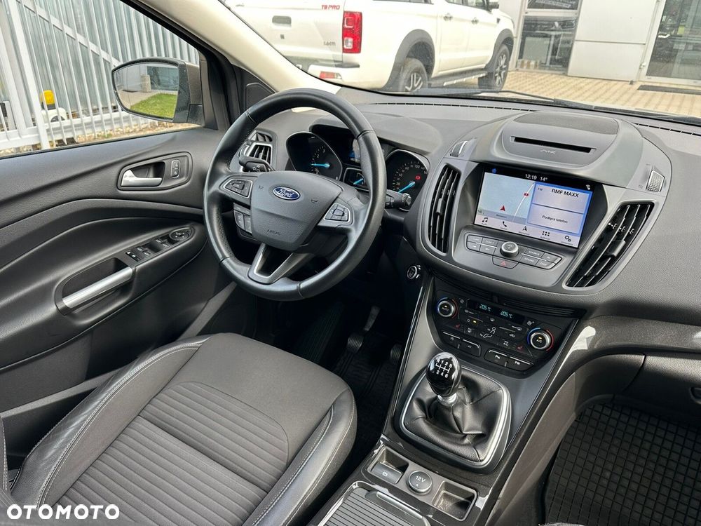Ford Kuga - 10