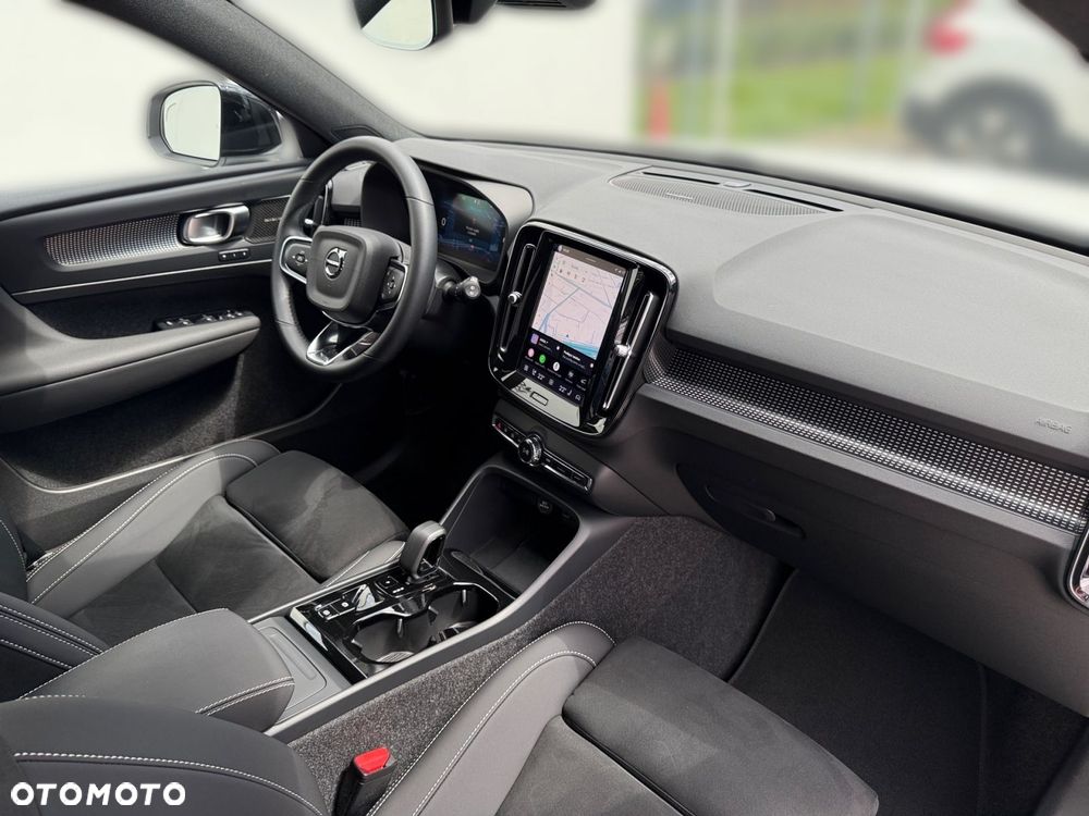 Volvo XC 40 - 30