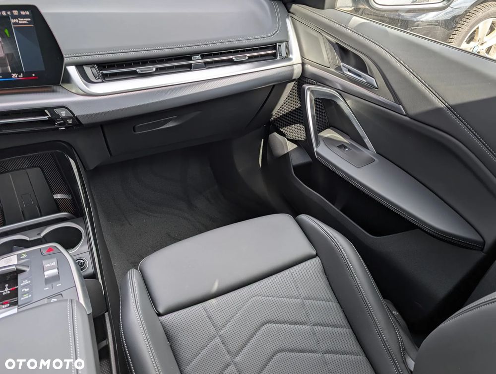 BMW X1 sDrive18i - 13