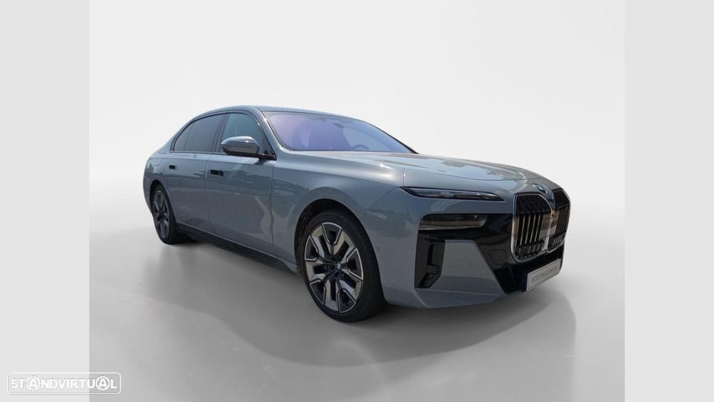 BMW i7 xDrive60 Pack Desportivo M - 2