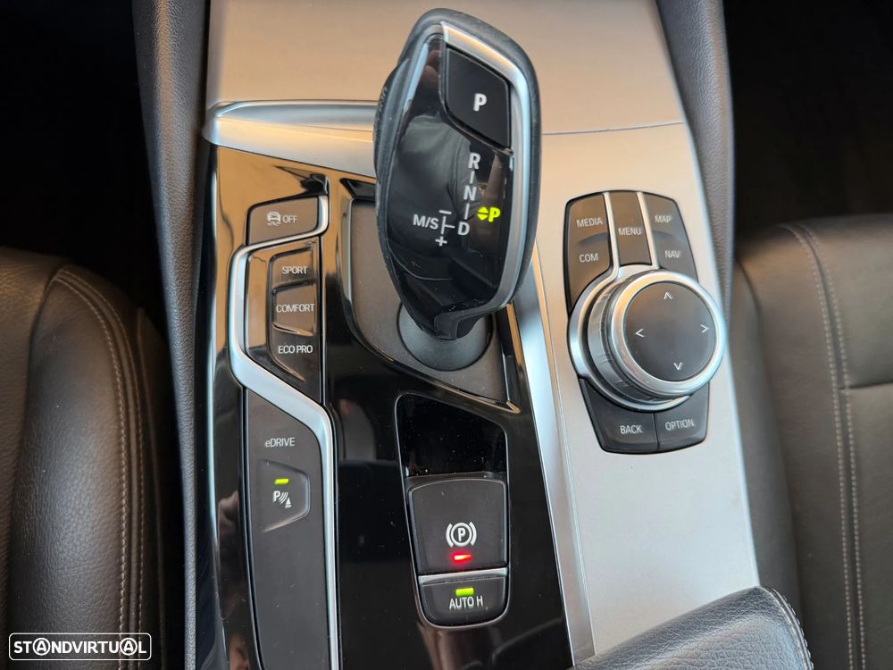 BMW 530 e iPerformance - 32