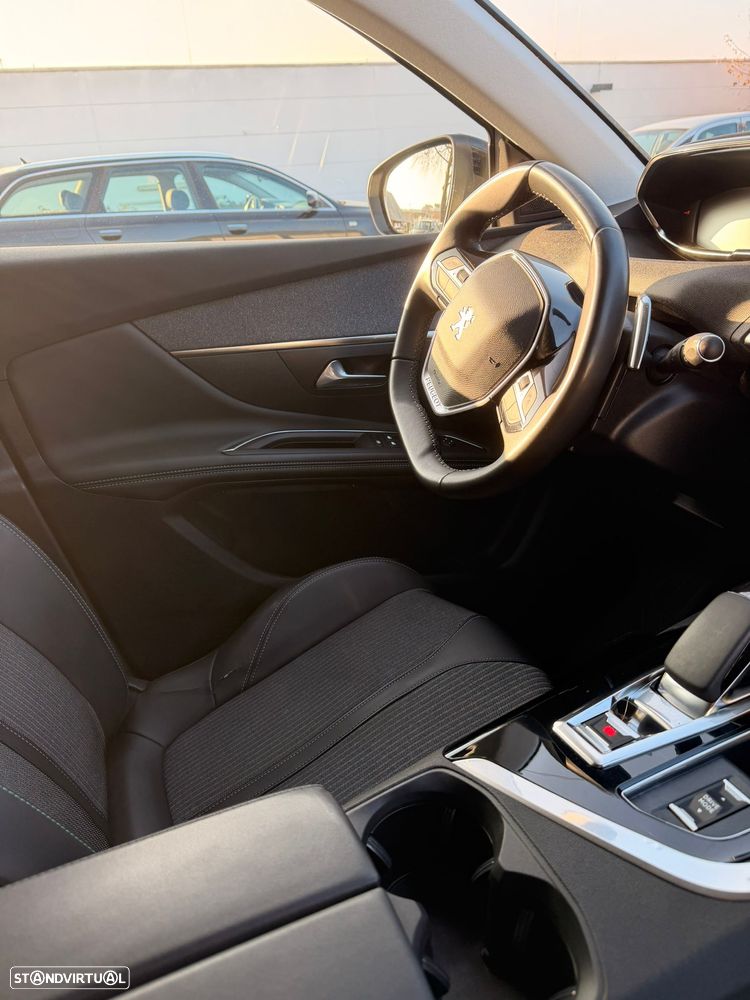 Peugeot 3008 225 e-EAT8 Allure Pack - 6