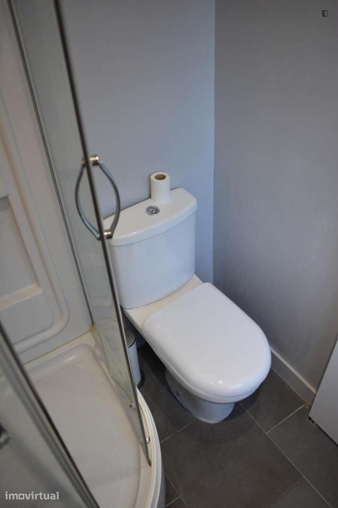 Quarto - localizado em Arroios Lisbon - Grande imagem: 4/16