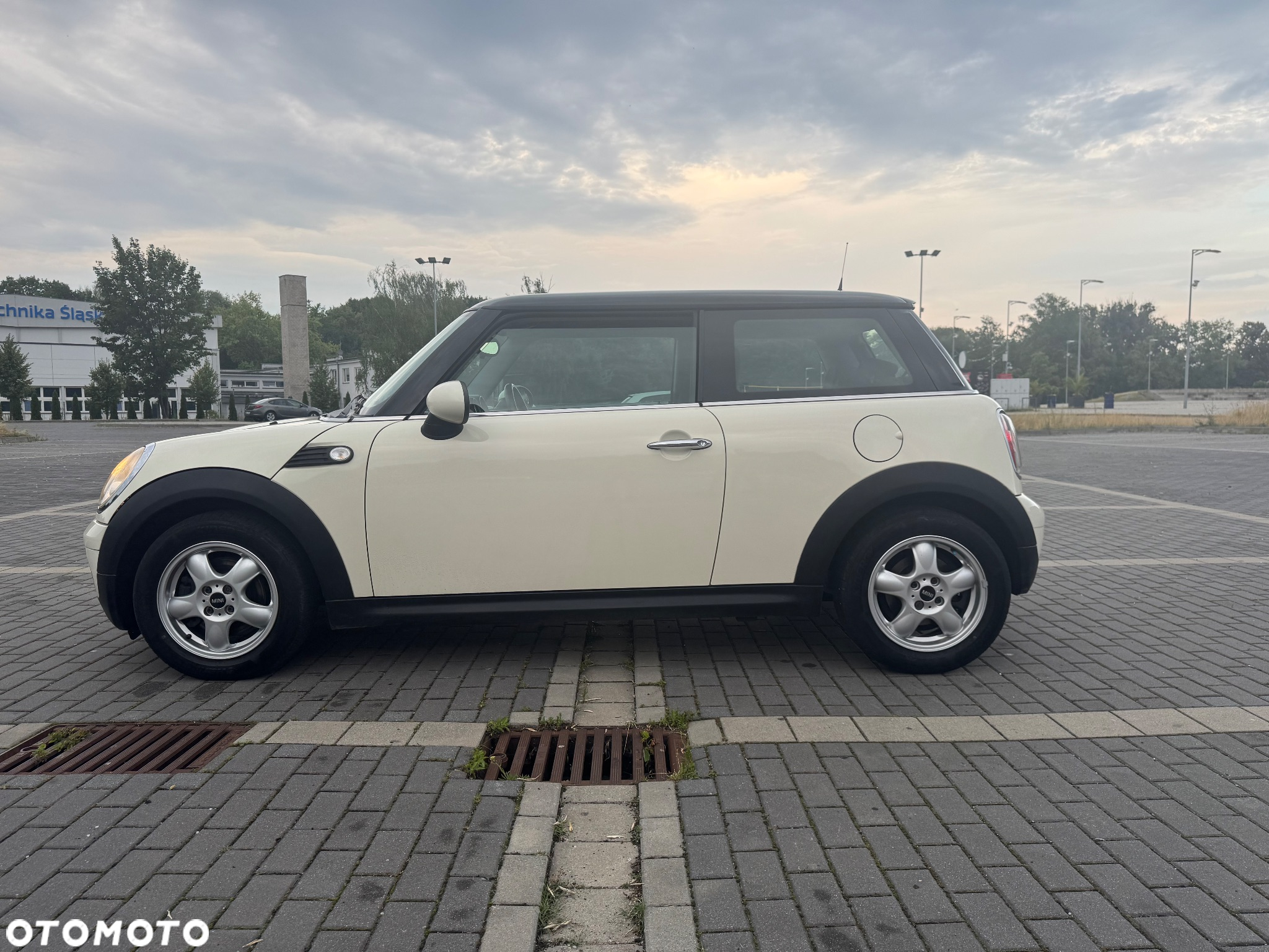 MINI ONE Standard - 8