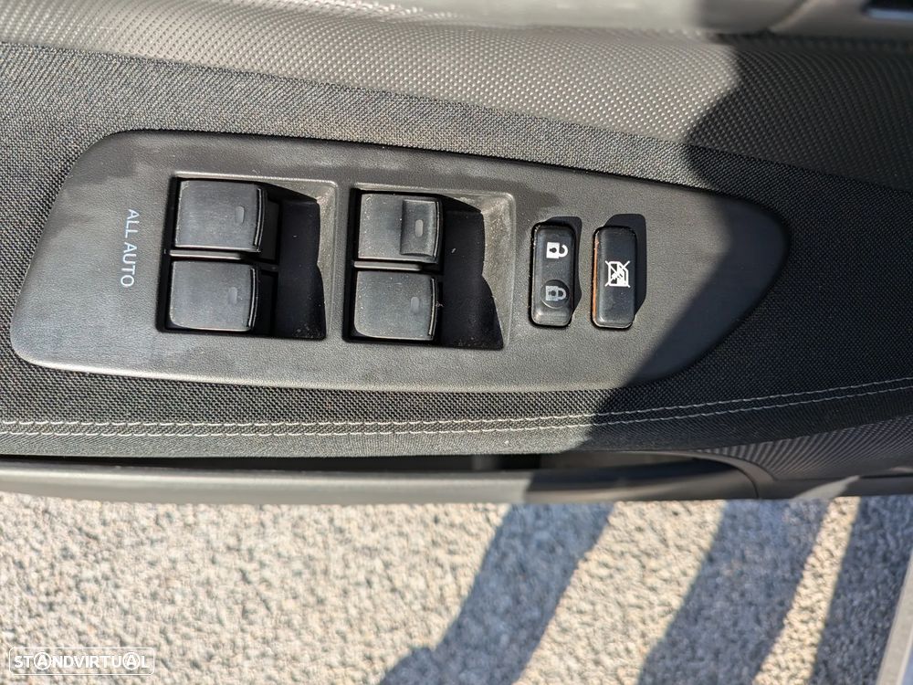 Toyota Auris 1.4 D-4D Comfort - 6