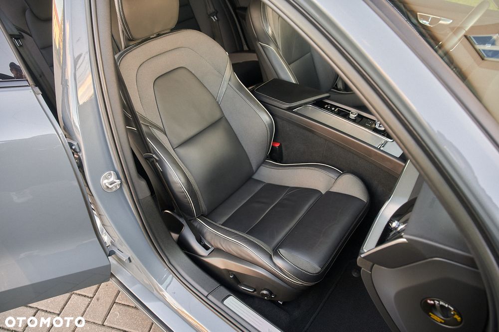 Volvo V60 2022