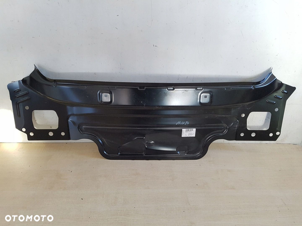 AUDI A5 F5 pas ściana tył wzmocnienie 8W6813307A
