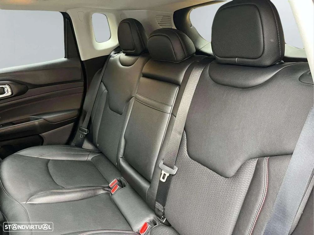 Jeep Compass - 46