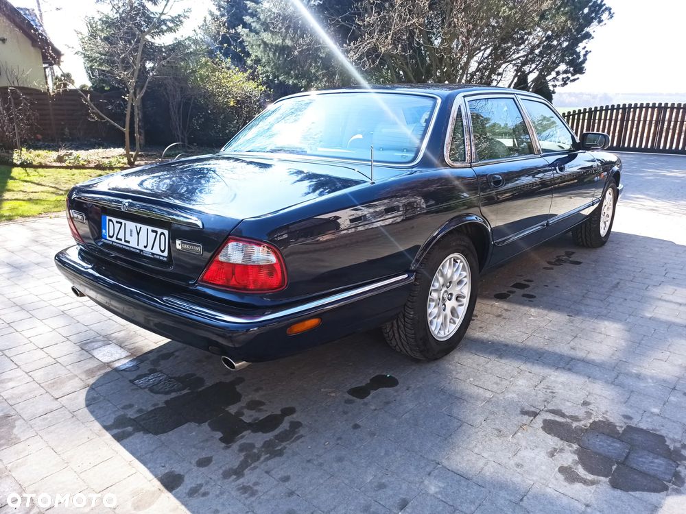 Jaguar XJ ver-3-2-executive - 4
