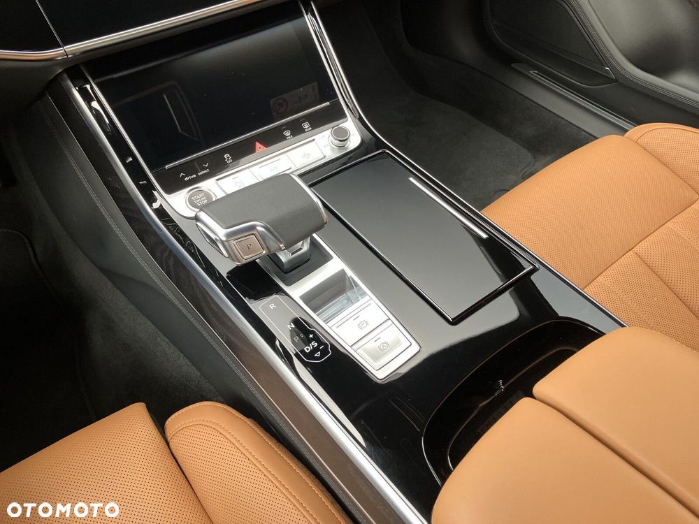 Audi A8 - 15