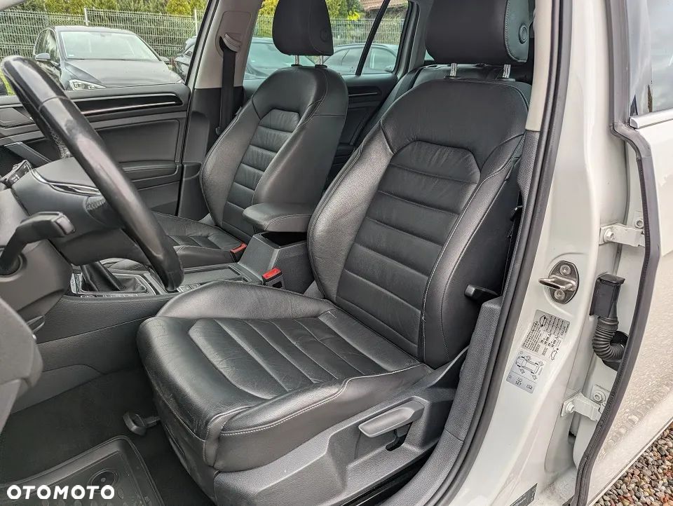 Volkswagen Golf Variant 2.0 TDI 4Motion (BlueMotion Tech) Highline - 24