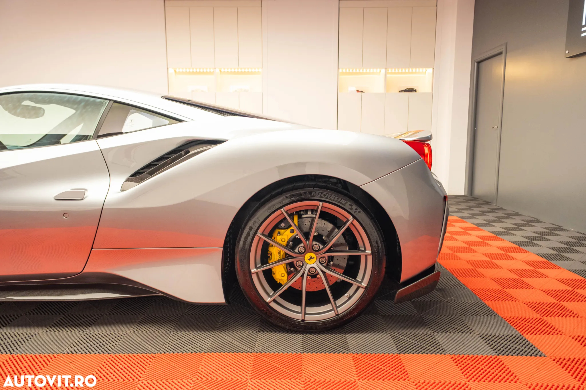 Ferrari 488 GTB - 9