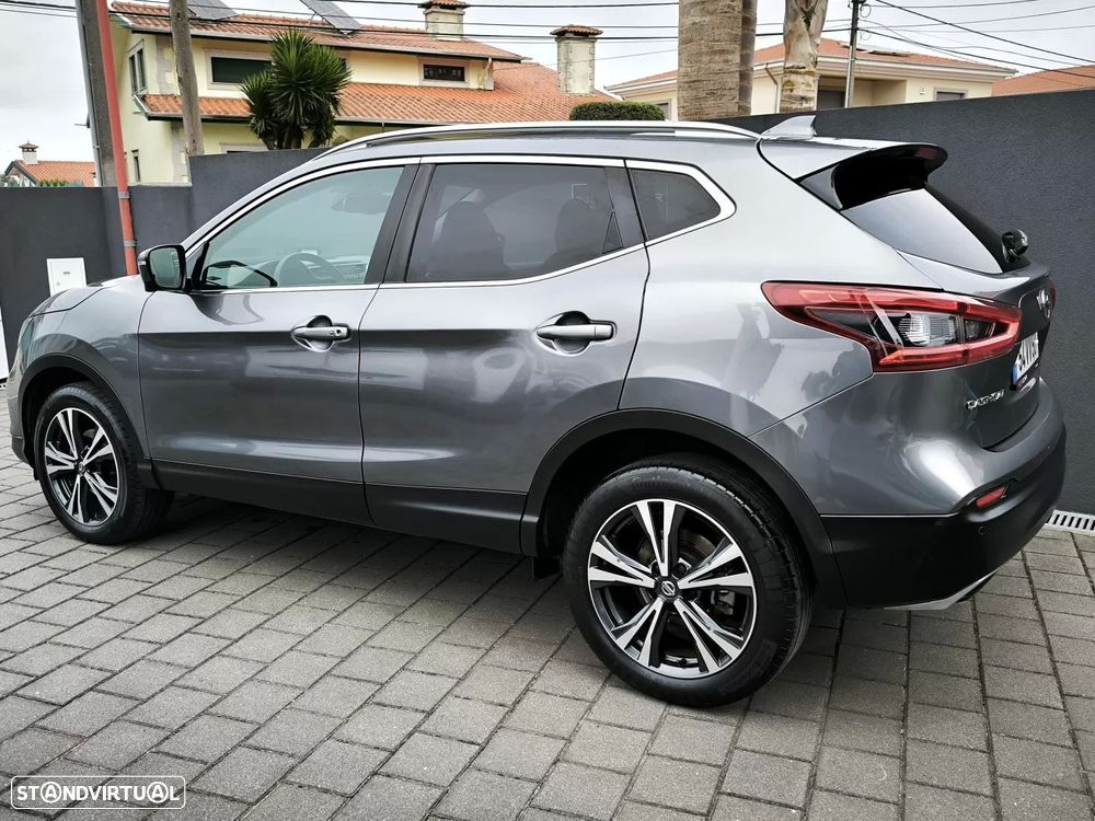 Nissan Qashqai 1.5 dCi N-Connecta J18 - 11